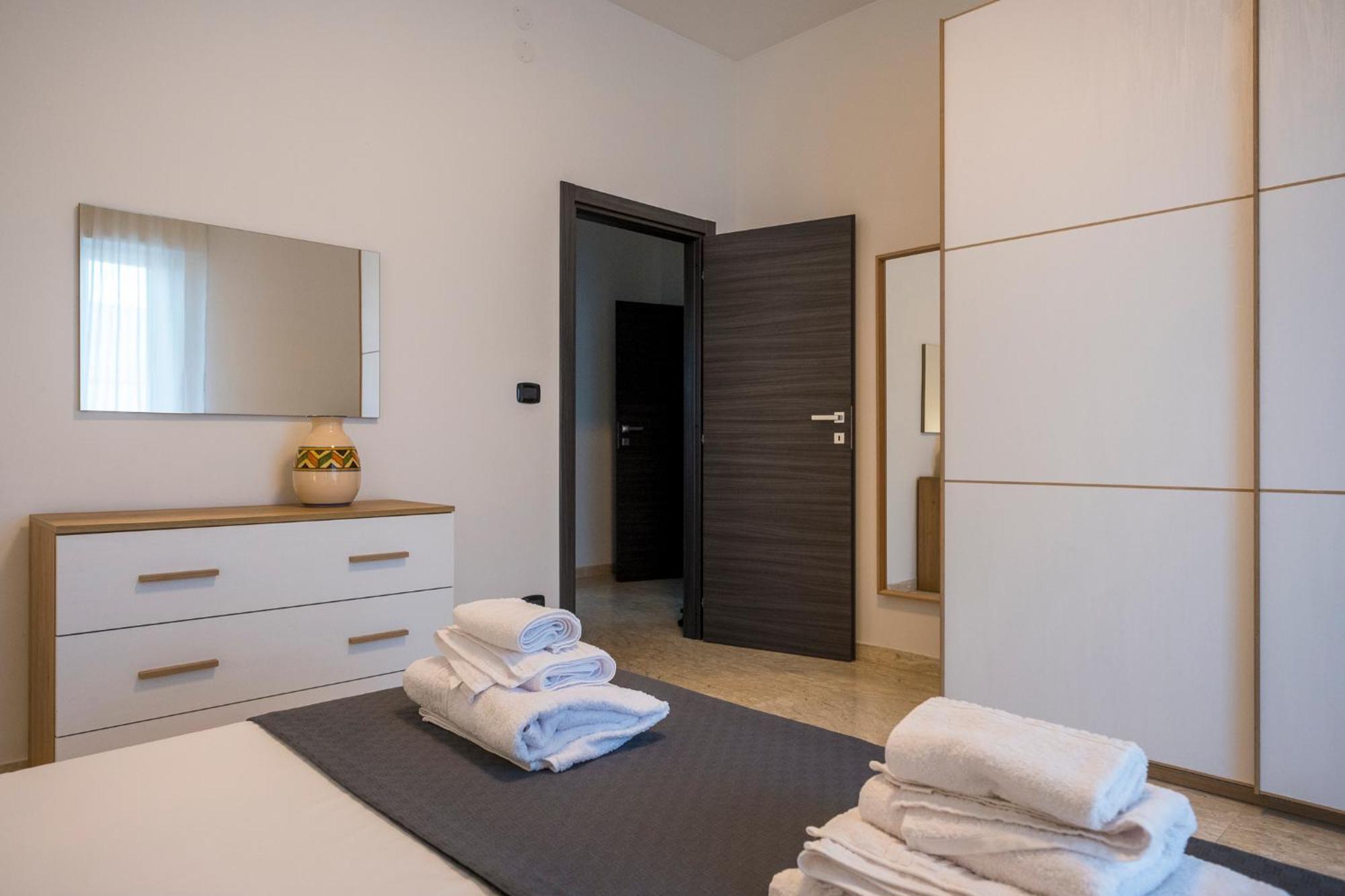 Caliph House 128 Apartment Бари Екстериор снимка